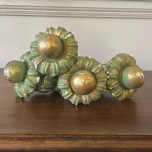 Set of 4 Vintage Plaster Curtain Tiebacks or Finials - Picture 2 of 11